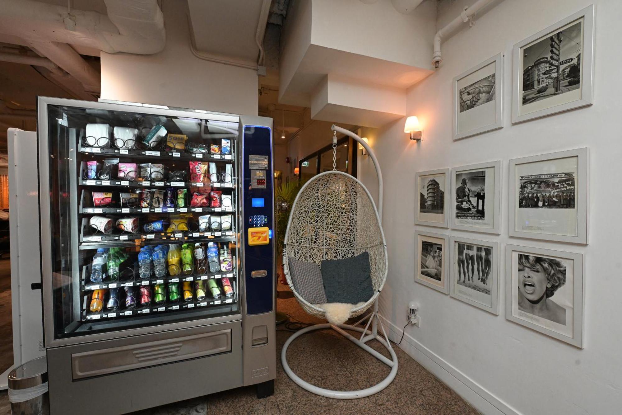 Mini Hotel Causeway Bay Hong Kong Exterior photo